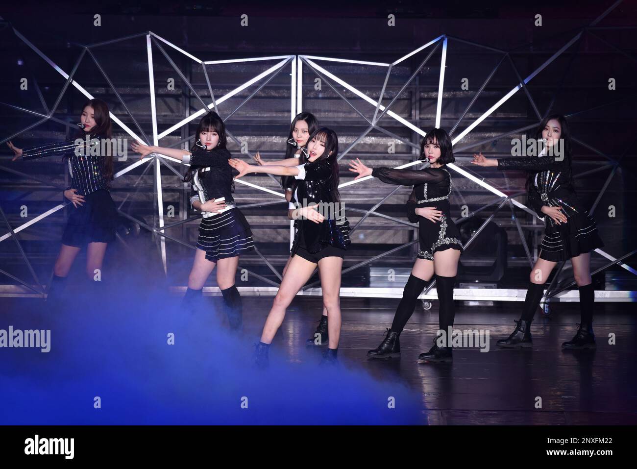 GFRIEND “Season of Glass” world tour concert attracted over 4000 