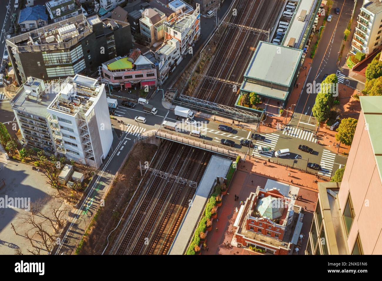 Aerial view of the 'America Bridge' next to Yebisu Garden Place in Tokyo Stock Photo