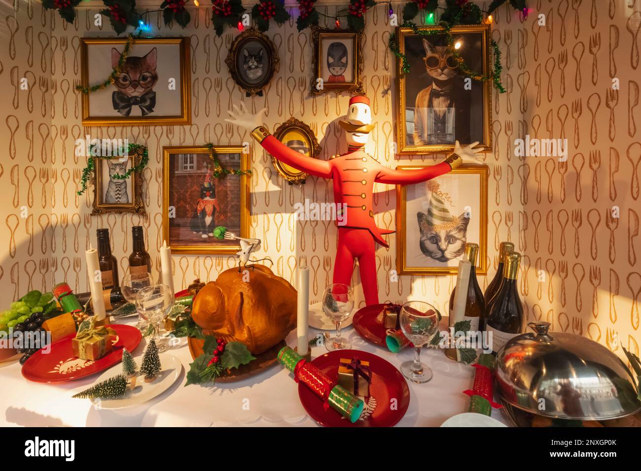 England, London, Piccadilly, Fortnum & Mason Store Christmas Window Display Stock Photo