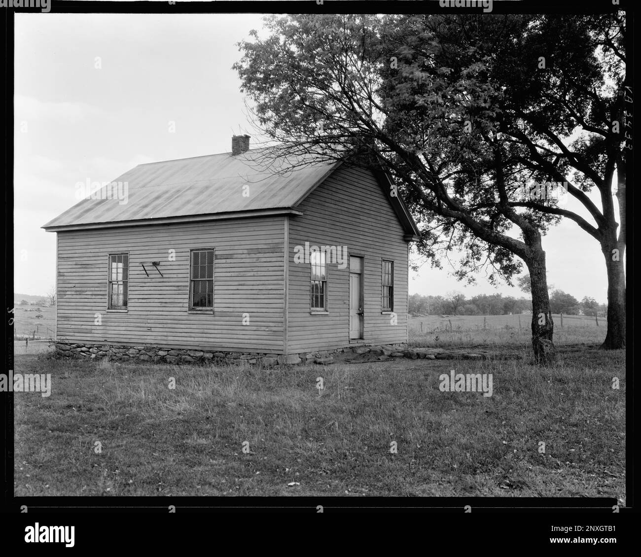 School House, Leesburg, Loudoun County, Virginia. Carnegie Survey of the Architecture of the South. United States  Virginia  Loudoun County  Leesburg, Buildings, One room schools. Stock Photo