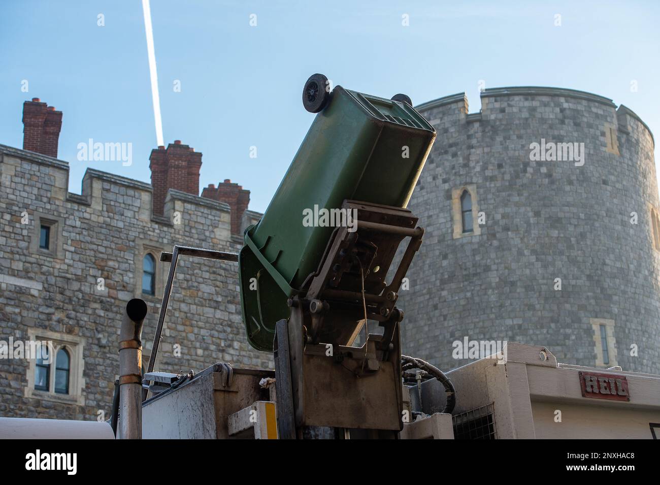 Windsor, Berkshire, UK. 23rd January, 2023. A dustbin being emptied