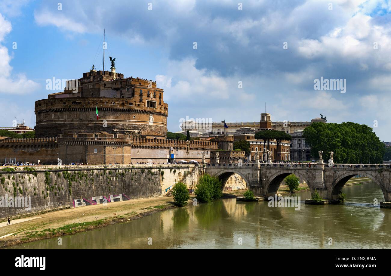 Castel Rome Italy Castel Sant'Angelo in Rome Stock Photo - Alamy