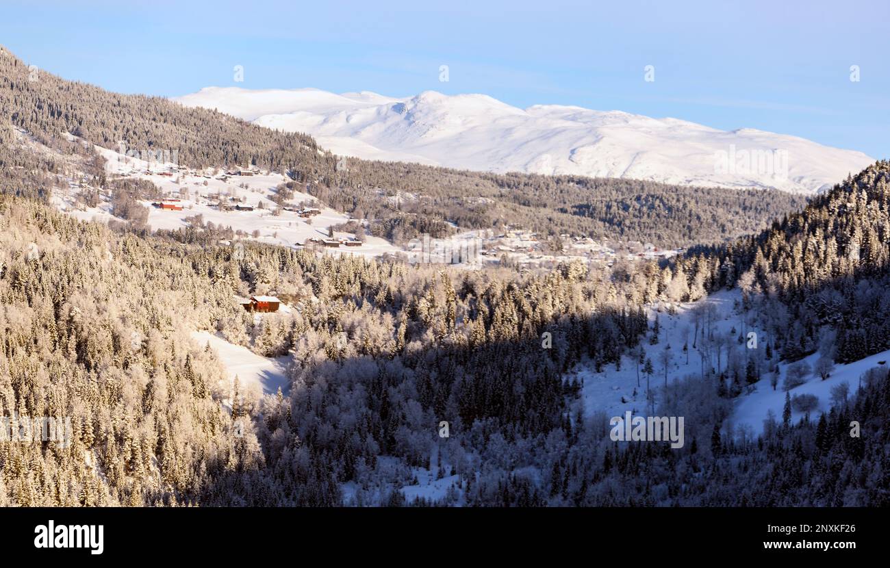Winter landscape at Nesland (Vestfold and Telemark, Norqway) viewing towards Hardangervidda National Park in the background Stock Photo