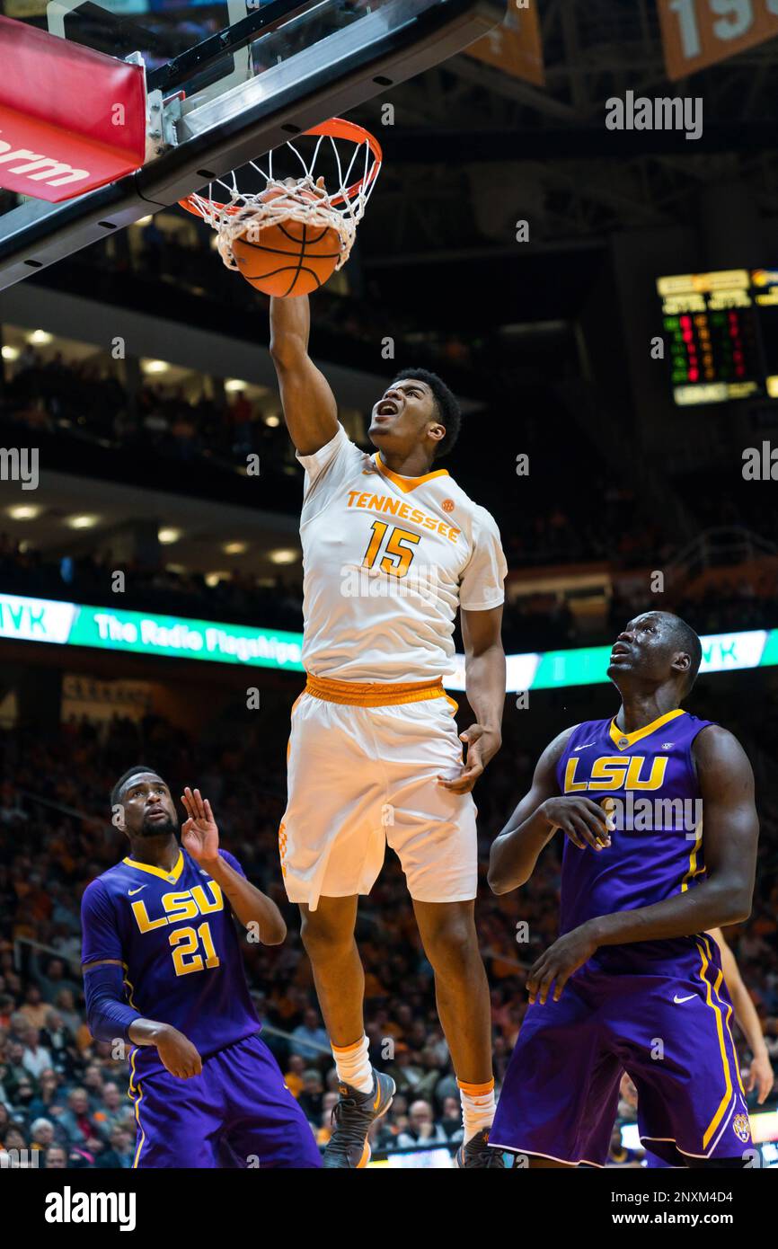 January 31, 2018 Derrick Walker 15 of the Tennessee Volunteers dunks