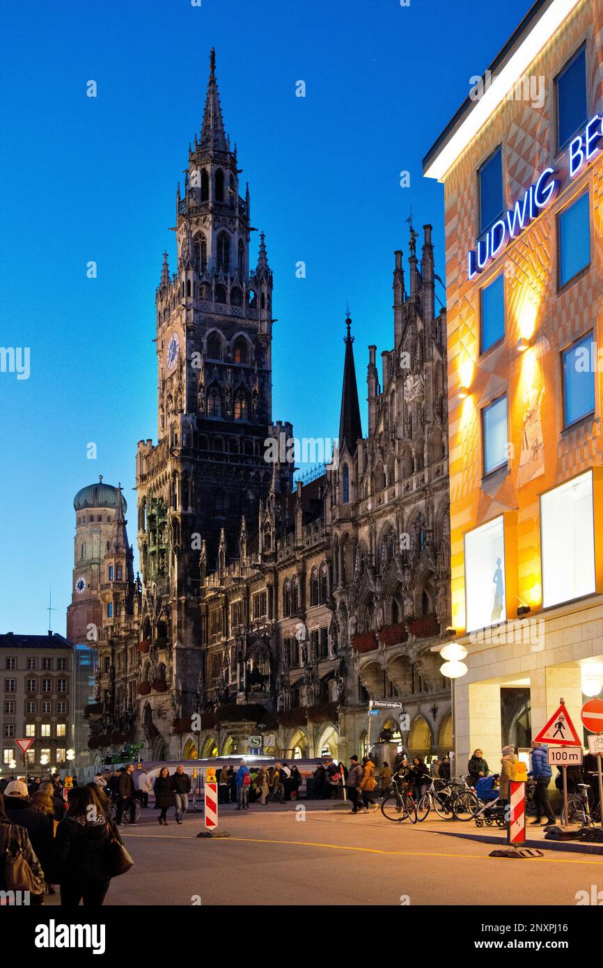Germany, Bavaria, Munich, Marienplatz, Neues Rathaus Stock Photo - Alamy