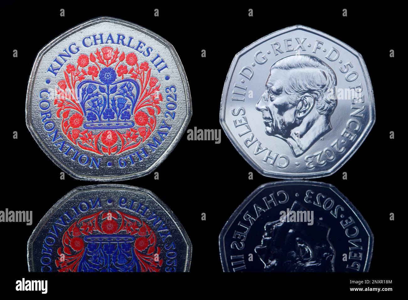 Official king charles iii coronation emblem hi-res stock photography ...