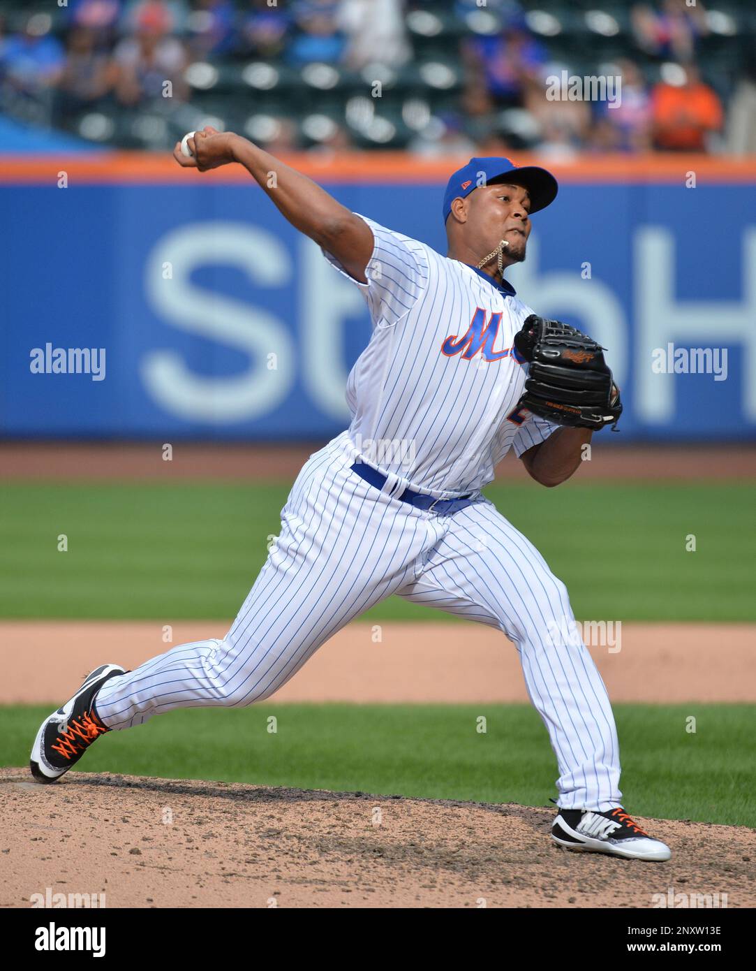 New York Mets pitcher Jeurys Familia (27) during game against the