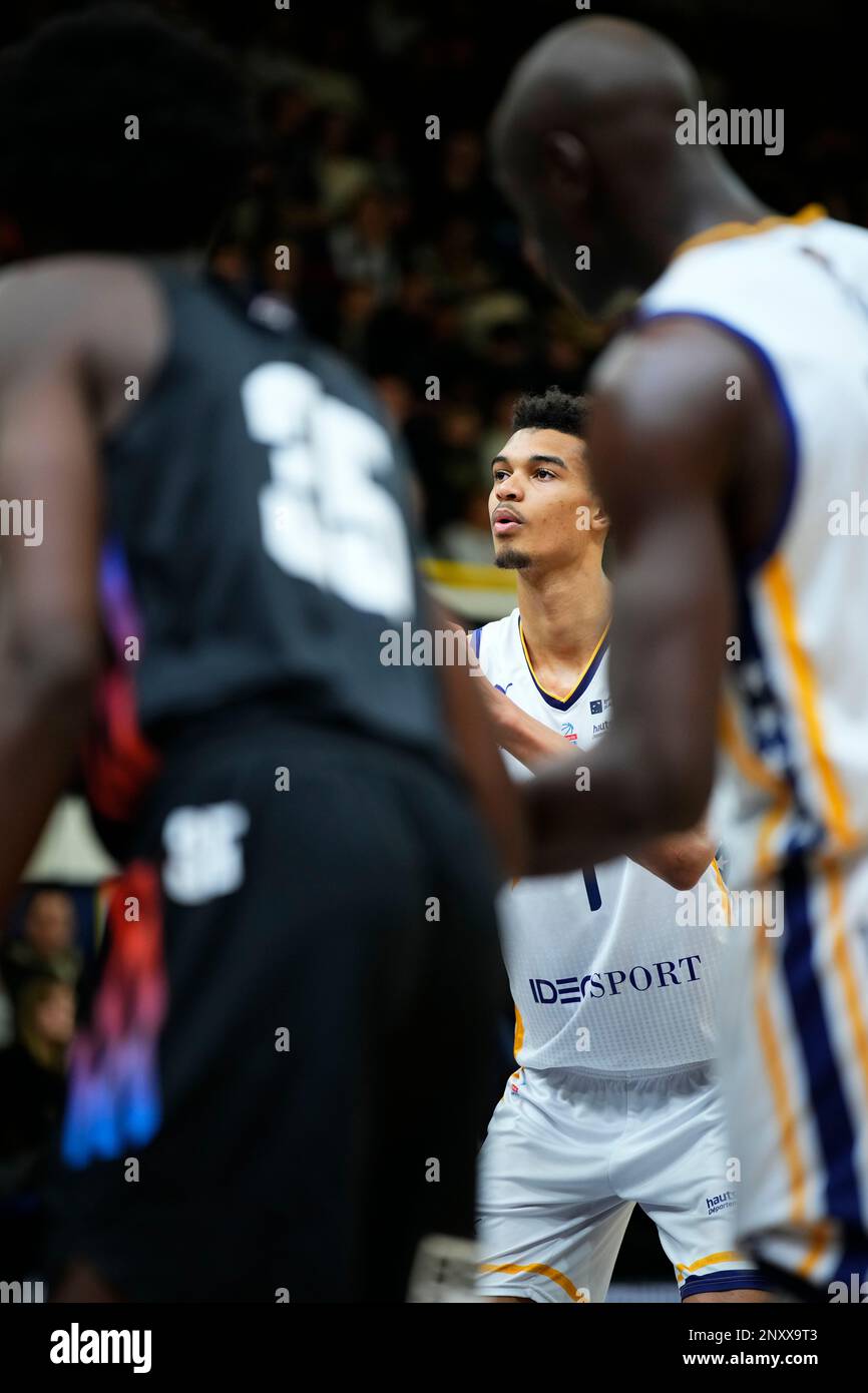 March 1, 2023, Levallois-Perret, , France: VICTOR WEMBANYAMA (1) shooting a  free throw during the friendly game between Levallois METS 92 and Paris  Basket at Palais des sports Marcel Cerdan on March