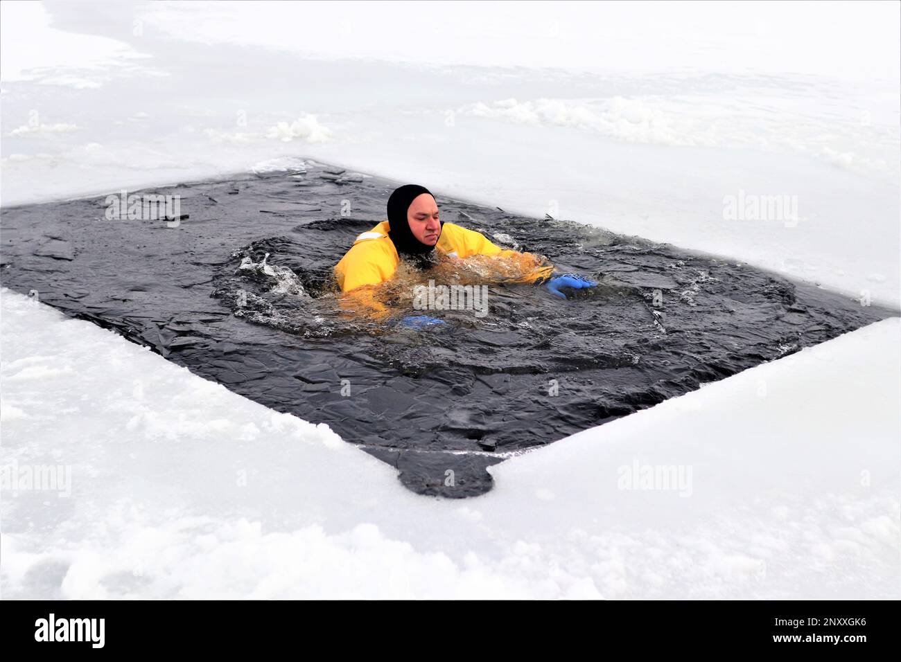 Surface ice rescue training hi-res stock photography and images - Alamy