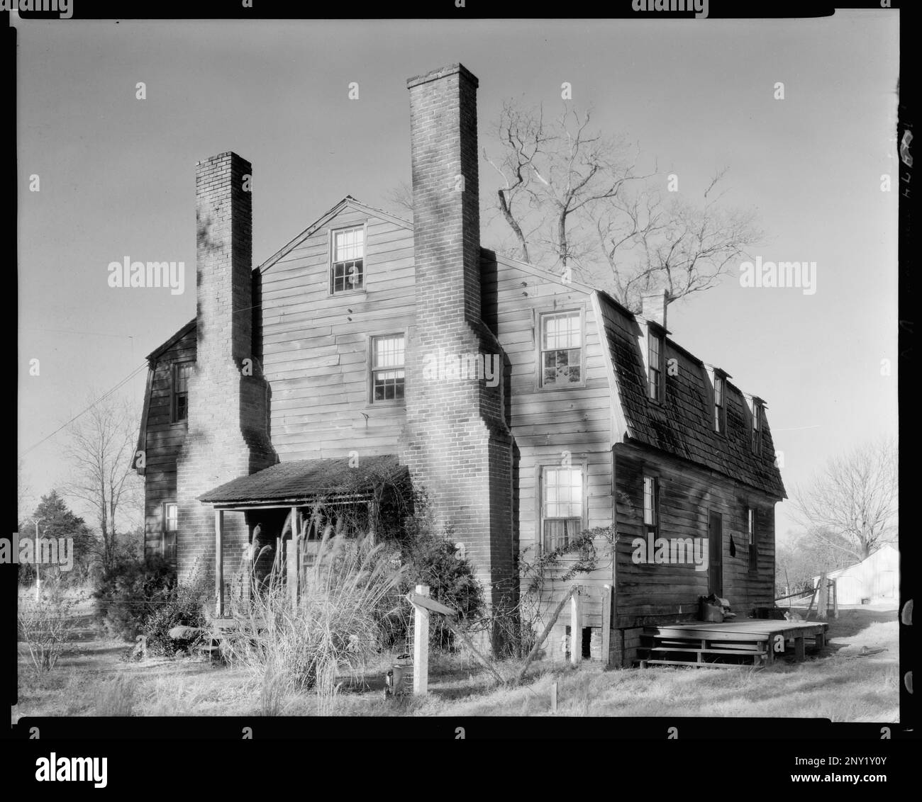 Reuben Lovett, Princess Anne County, Virginia. Carnegie Survey of the Architecture of the South. United States  Virginia  Princess Anne County, Chimneys, Gambrel roofs, Wooden buildings. Stock Photo