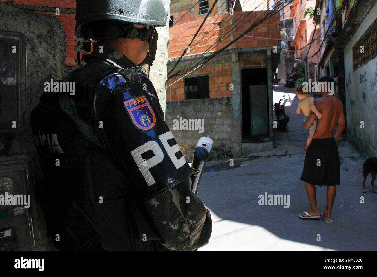 RJ - Rio de Janeiro - 10/10/2017 - Operation of the Army in the Favela ...