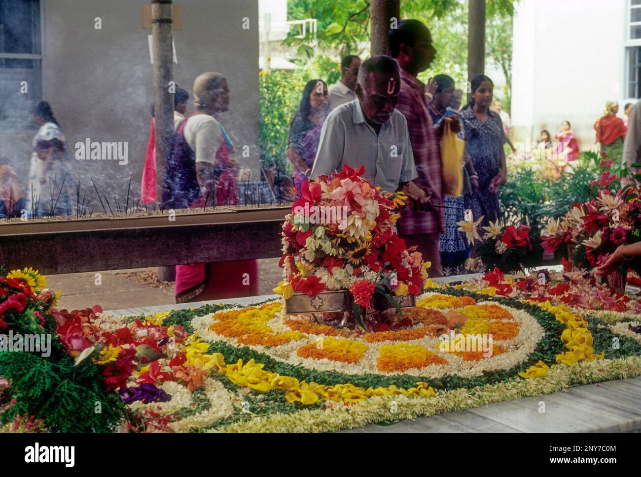 Sri Aurobindo samadhi in Sri Aurobindo Ashram at Puducherry Pondicherry ...