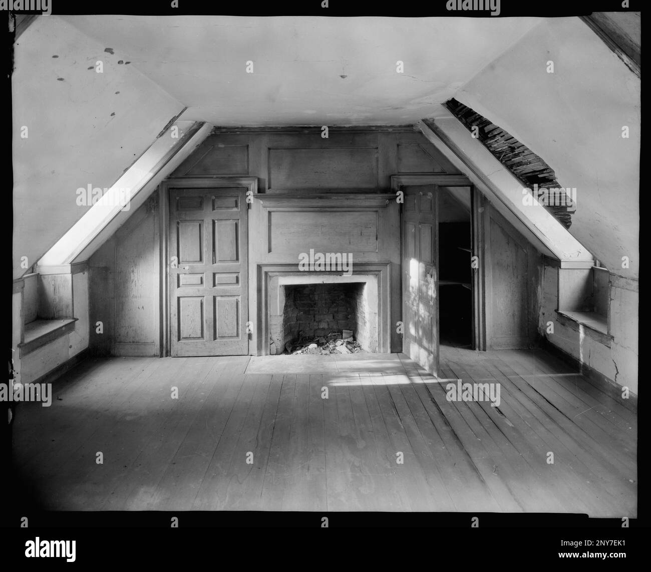 Wigwam, Powhatan County, Virginia. Carnegie Survey of the Architecture of the South. United States  Virginia  Powhatan County, Paneling, Attics. Stock Photo