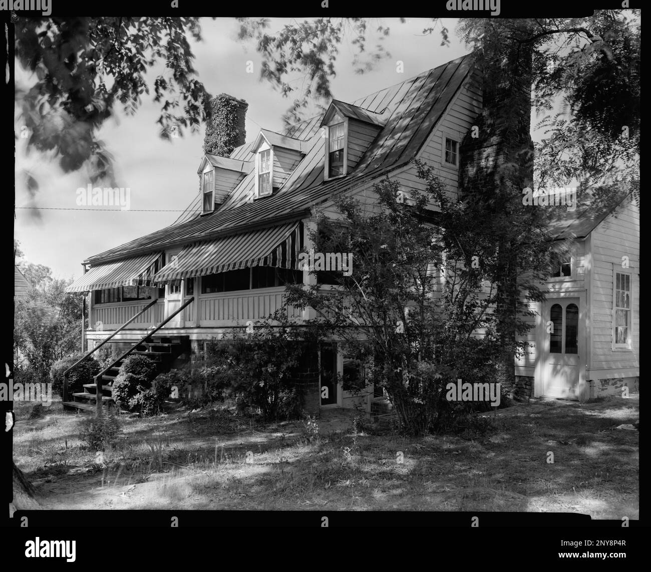 Tavern, Cabin Point, Surry County, Virginia. Carnegie Survey of the Architecture of the South
