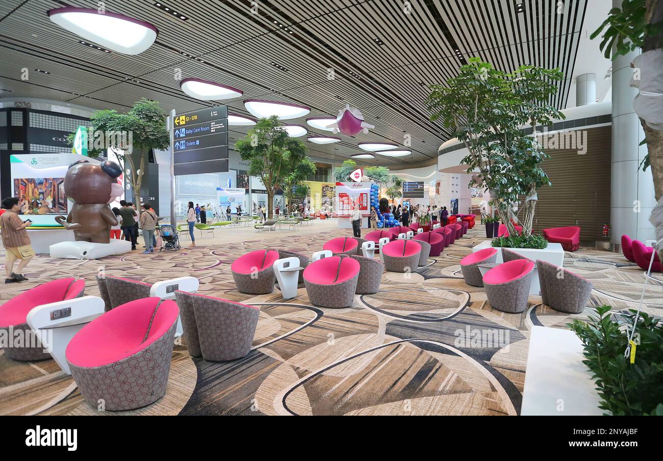 Designed with high ceilings and open spaces, Terminal 4 projects a modern, clean look and