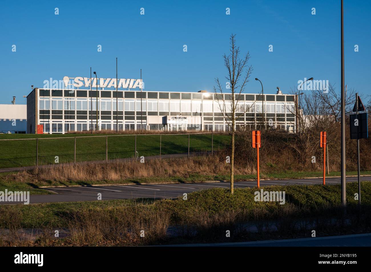Oost Vermelding moeilijk tevreden te krijgen Tienen, Flanders, Belgium - 02 07 2023 - The Sylvania Osram headquarters, a  LED lamp factory Stock Photo - Alamy