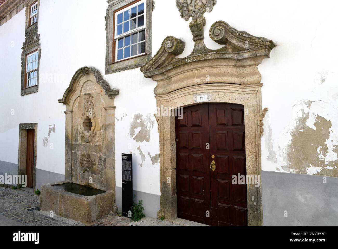 Monsanto, Solar dos Pinheiros or Casa do Chafariz Mono (15th century) in old town. Idanha-a-Nova, Castelo Branco, Portugal. Stock Photo