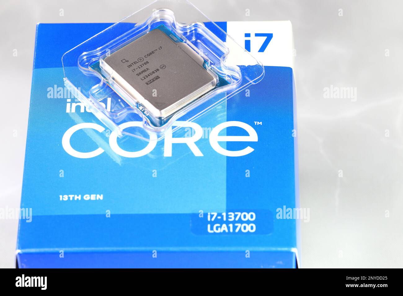 Brand new retail box of Intel Core i7 13700 Hight performance CPU