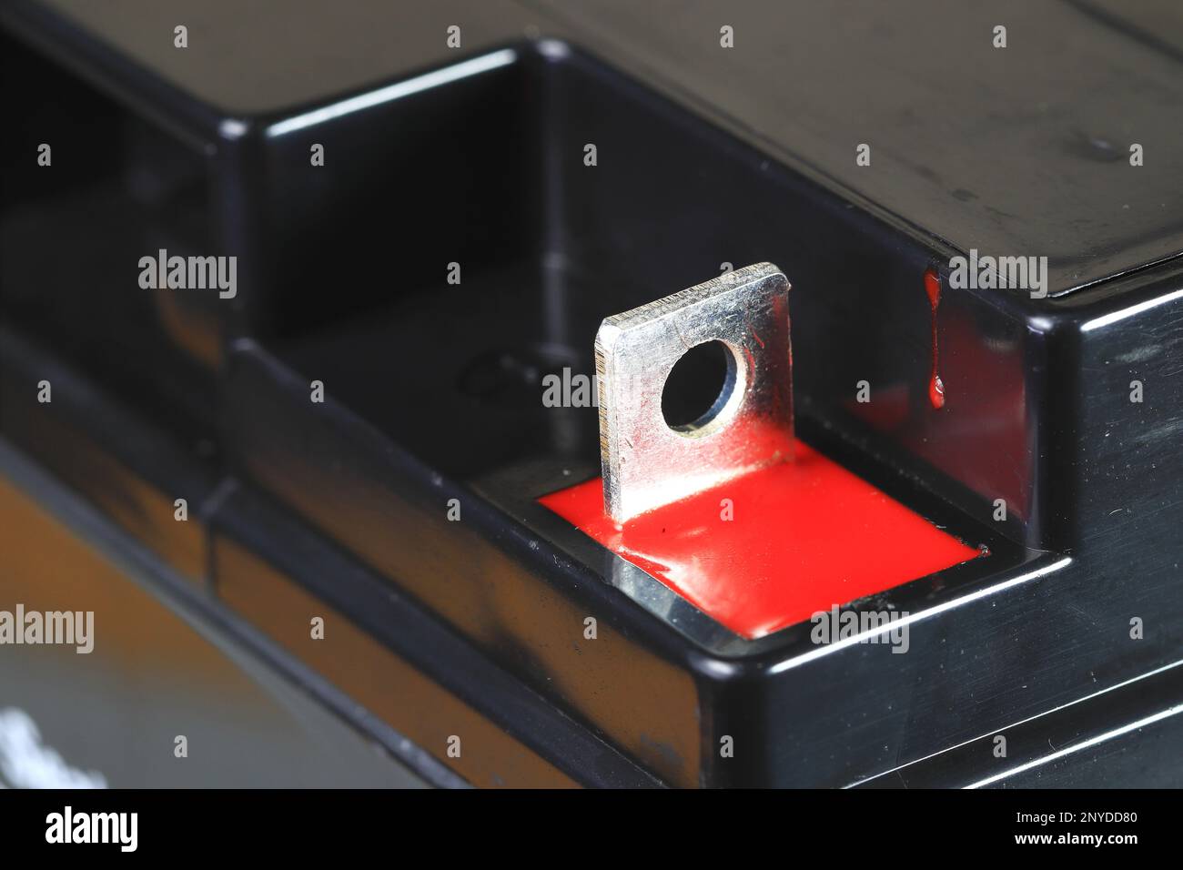 Battery terminal hires stock photography and images Alamy