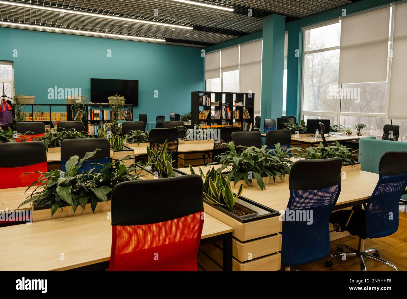 Modern loft office workspace hi-res stock photography and images - Alamy