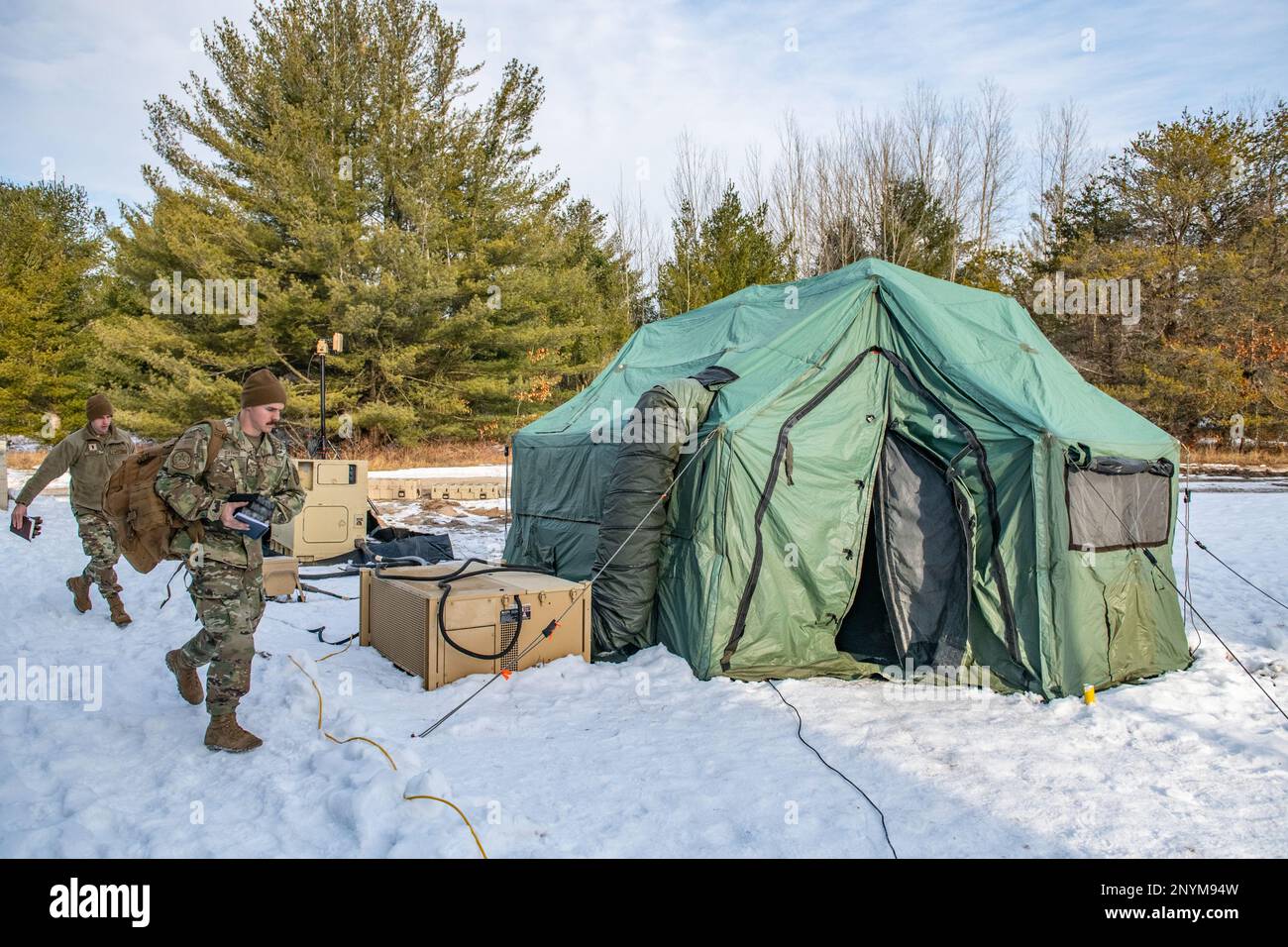 U.S. Air Force Airmen from the 290th Joint Communications Support ...