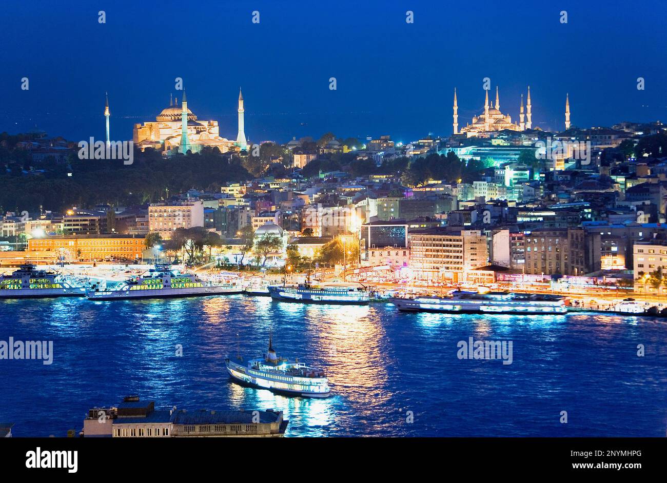 skyline-of-istanbul-with-a-view-over-the-golden-horn-view-from-galata