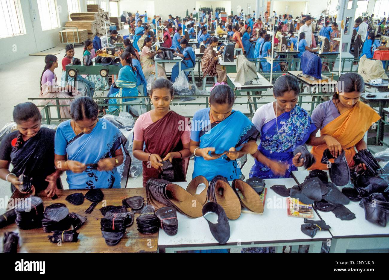 Leather shoes factory india hi-res stock photography and images - Alamy