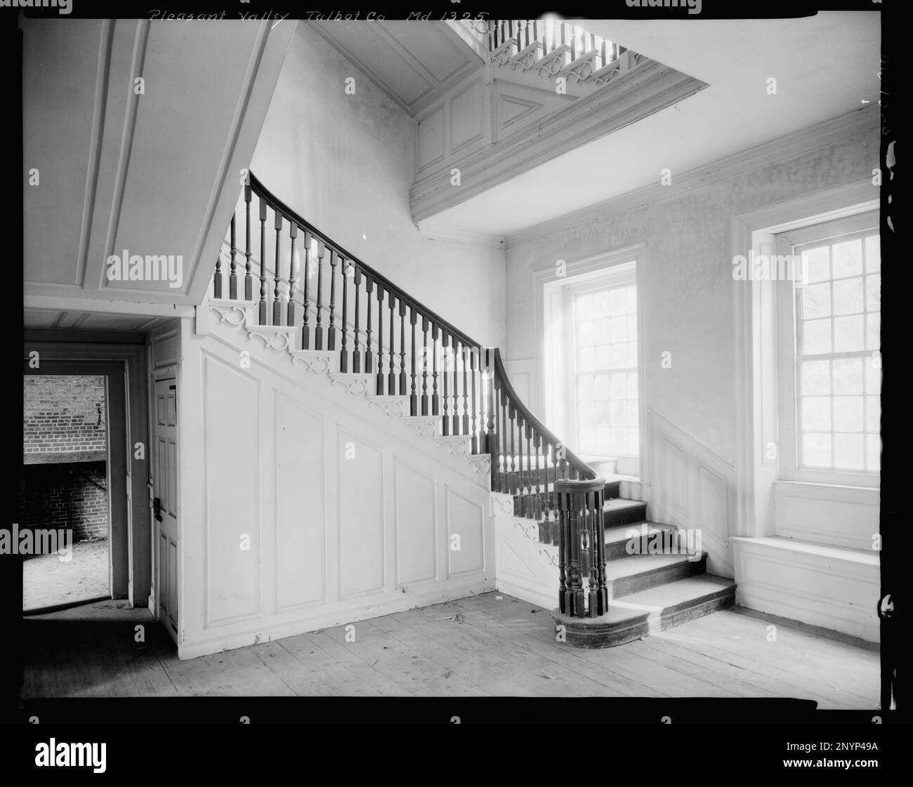 Pleasant Valley, Easton, Talbot County, Maryland. Carnegie Survey of the Architecture of the South. United States, Maryland, Talbot County, Easton,  Hand railings,  Rooms & spaces,  Stairways. Stock Photo