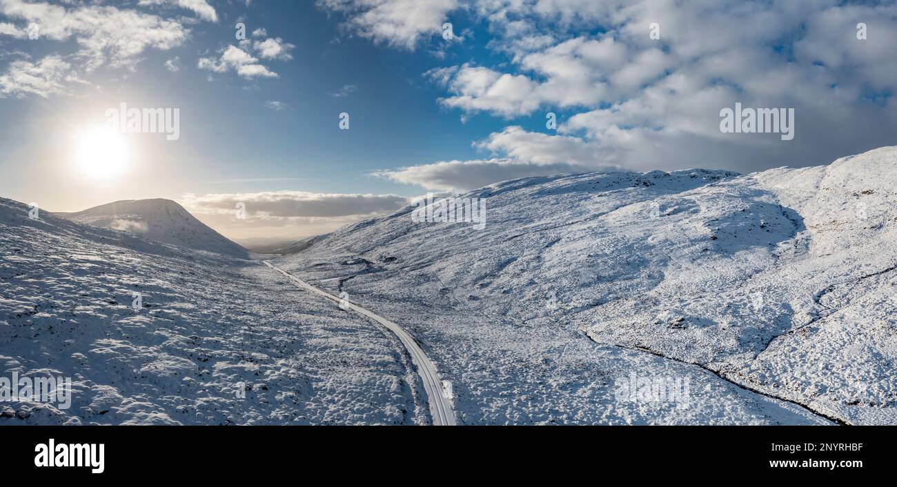 The snow covered Glenveagh Mountains and Glen in County Donegal - Republic of Ireland. Stock Photo