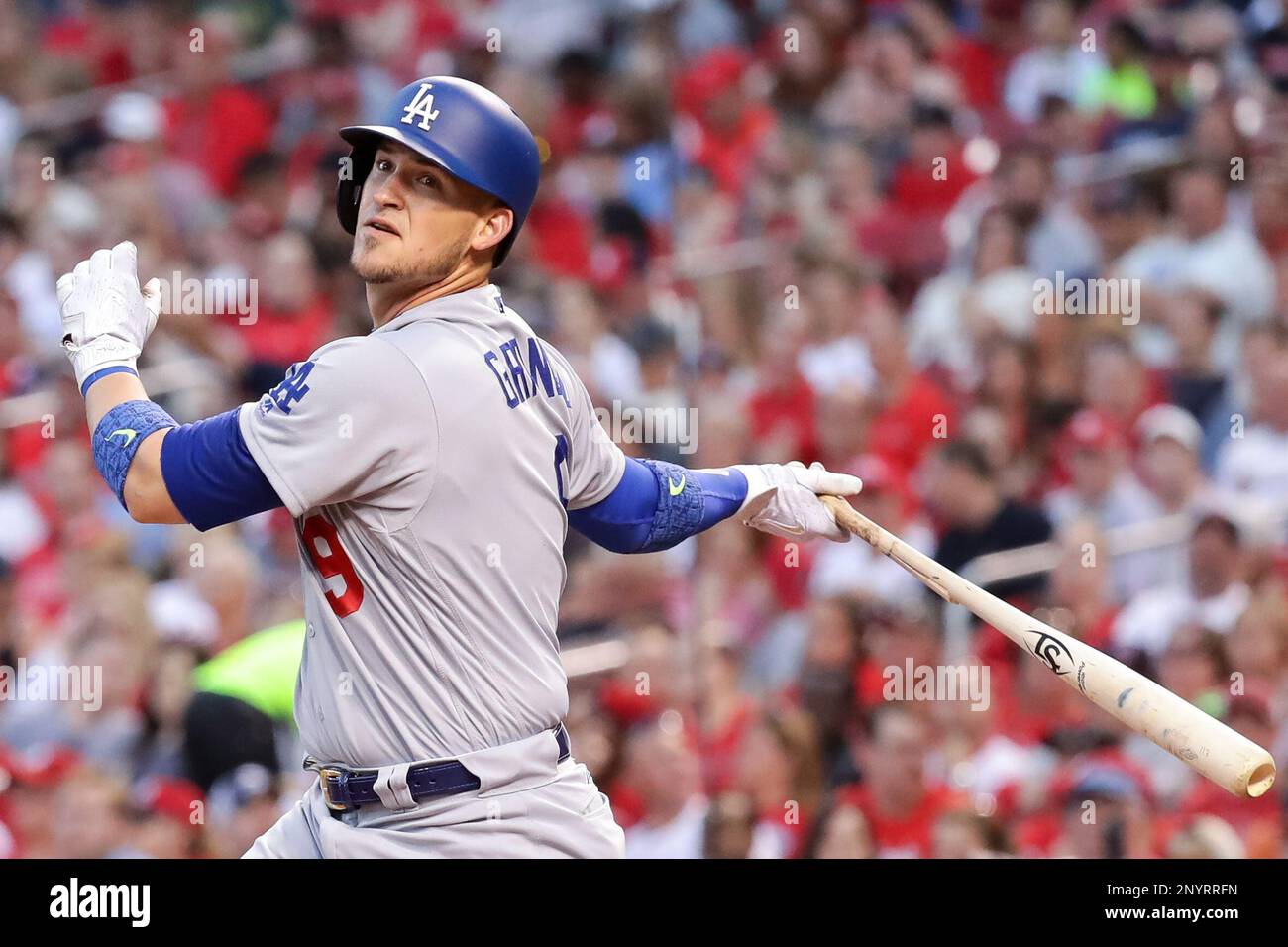 Download Yasmani Grandal Running Between Bases Wallpaper