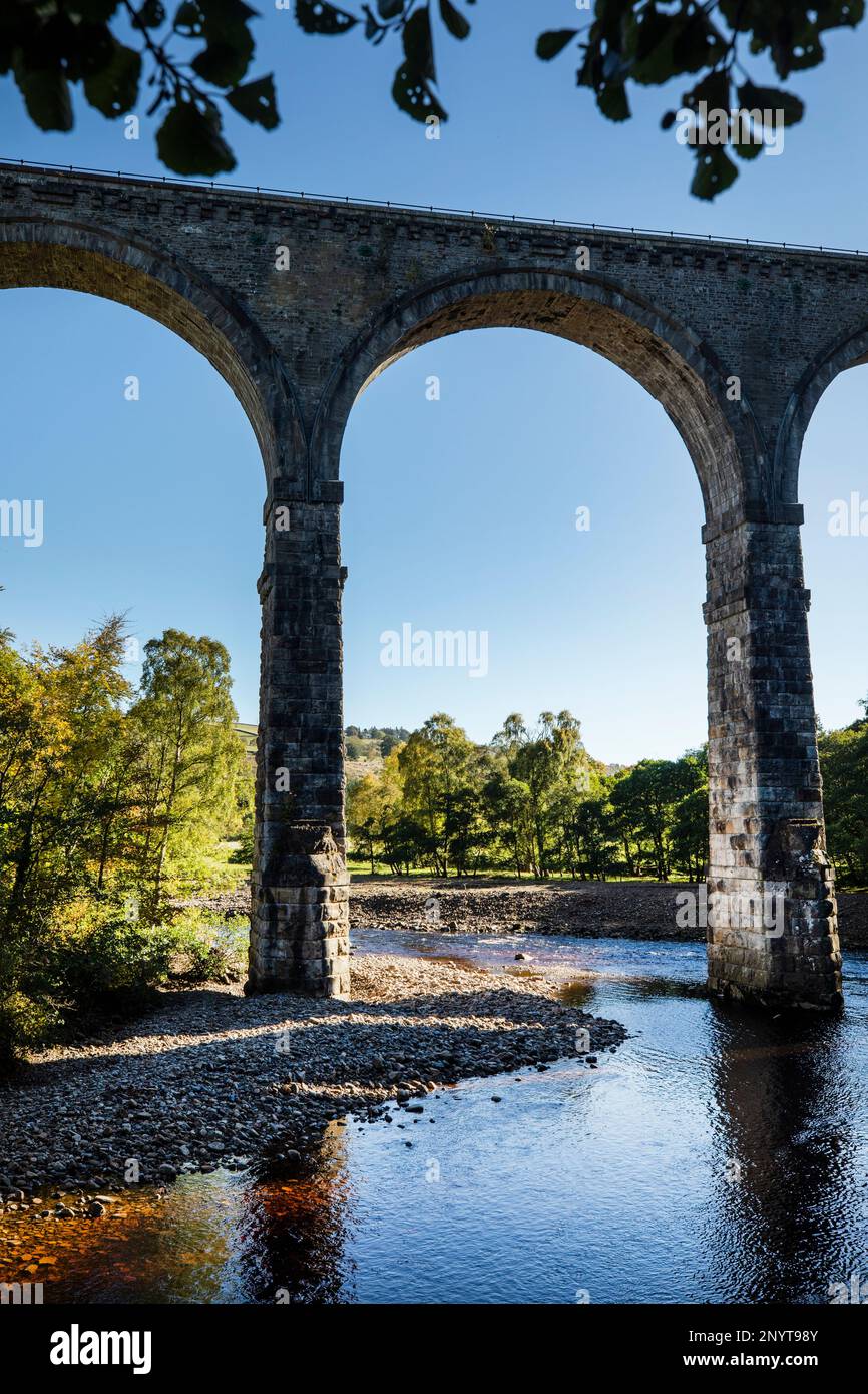 Lambley Railway Viaduct crossing the River South Tyne in Northumberland. Once the railway between Haltwhistle and Alston now the South Tyne Trail.Sout Stock Photo