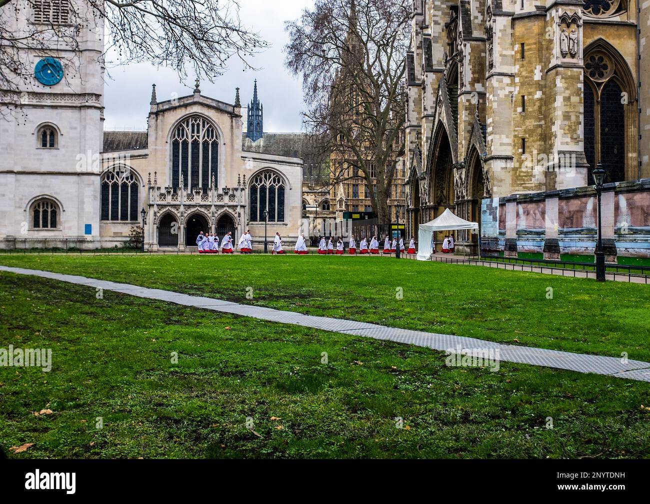 Choristers enter Westminster Abbey for a Sunday service Stock Photo Alamy