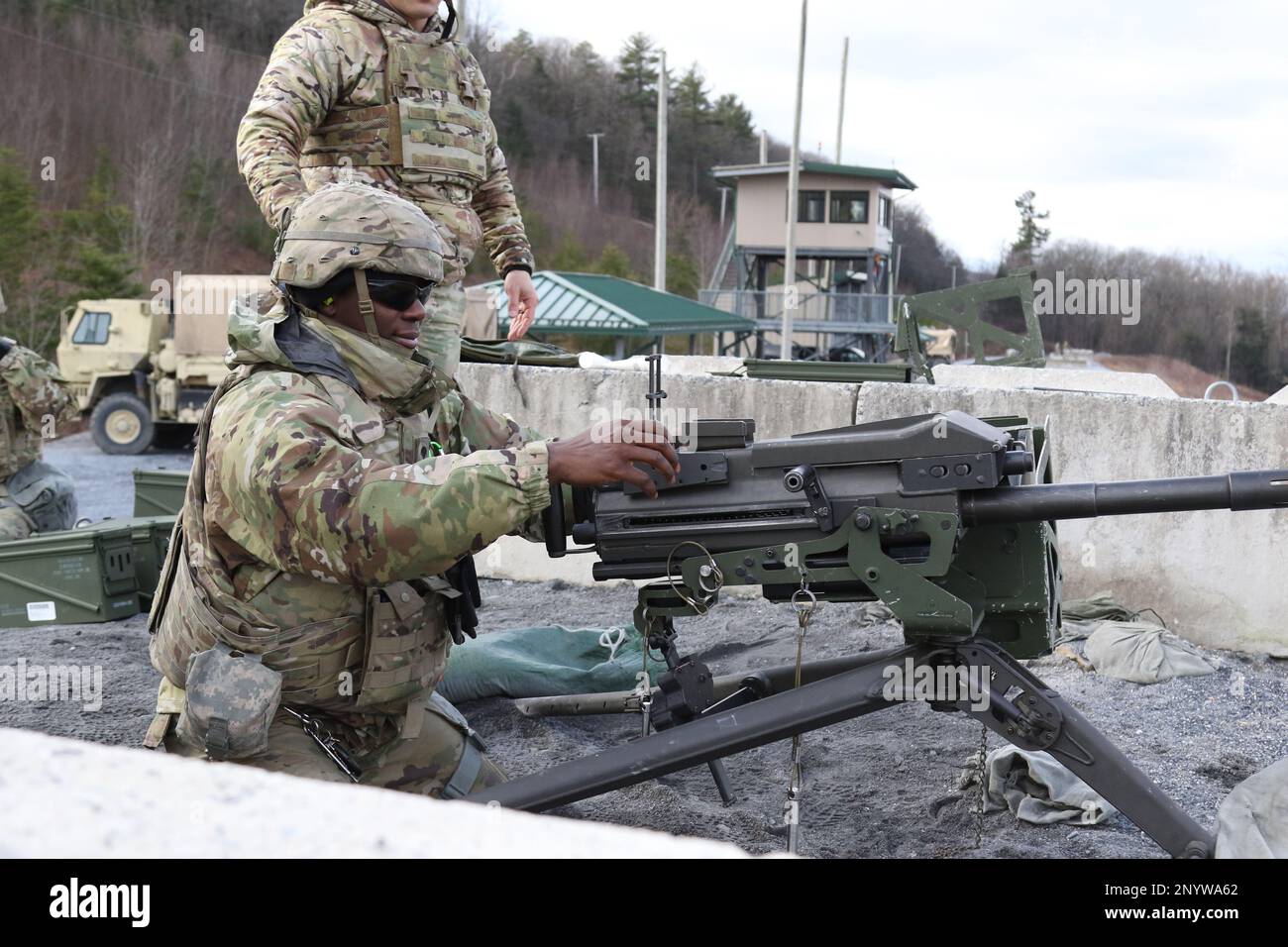 U.S. Soldiers with the Pennsylvania National Guard train with Mark 19