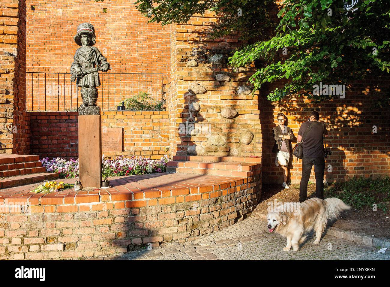 The little Insurgent Statue, Warsaw, Poland Stock Photo - Alamy