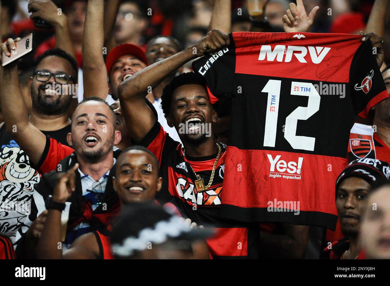 Camisa Final de Ano Empresa: A Escolha Certa para Celebrar com Estilo e  Conforto, image size:1300x954