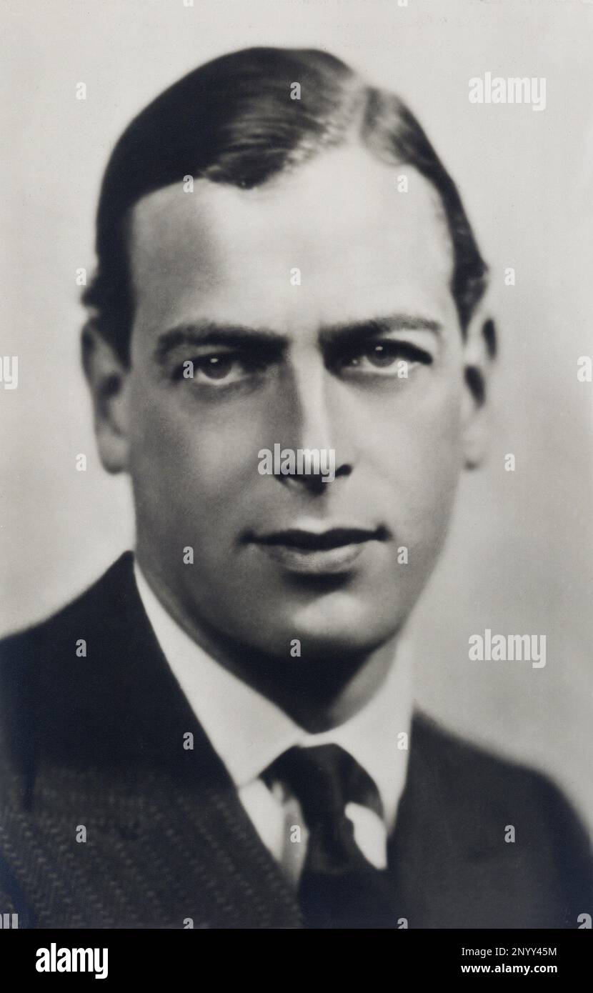 1934 , GREAT BRITAIN  : The royal prince GEORGE of Wales ( after Duke of KENT ( 1902 - 1942 ) married with princess MARINA of Greece and Denmark ( 1906 - 1968 ). Son of King George V of England ( 1865 - 1936 )  - ritratto - portrait - ROYALTY - REALI - Nobiltà - Nobility - WINDSOR - tie - cravatta - collar - colletto  ----  Archivio GBB Stock Photo