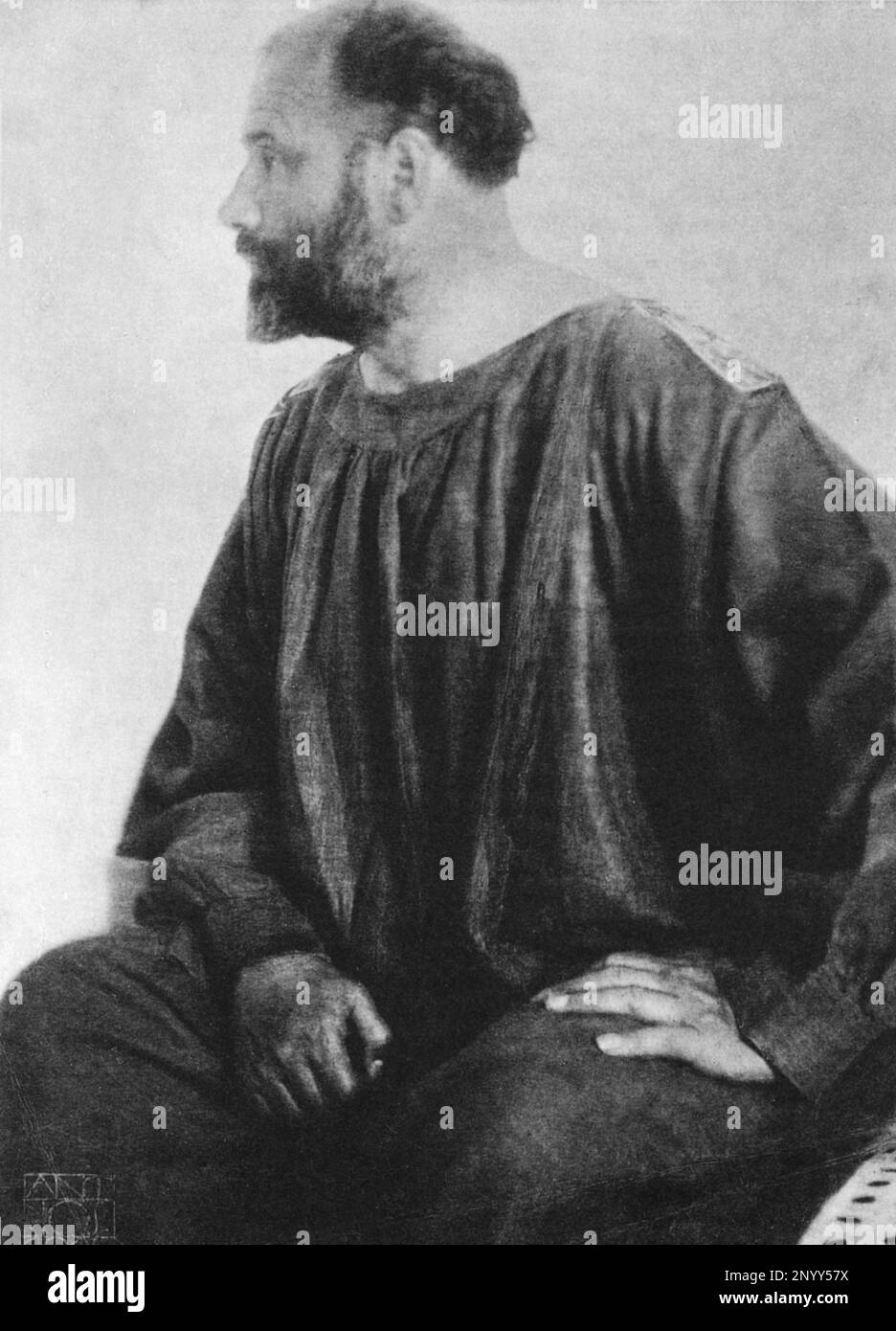 1914 : The secessinist austrian painter GUSTAV KLIMT ( 1862 - 1918 ), portrait by Anton Josef Trcka   - SECESSION - SECESSIONE VIENNESE - VISUAL ARTS - ARTI VISIVE - Arte  - ritratto - portrait - pittore - profilo - profile   ----  Archivio GBB Stock Photo