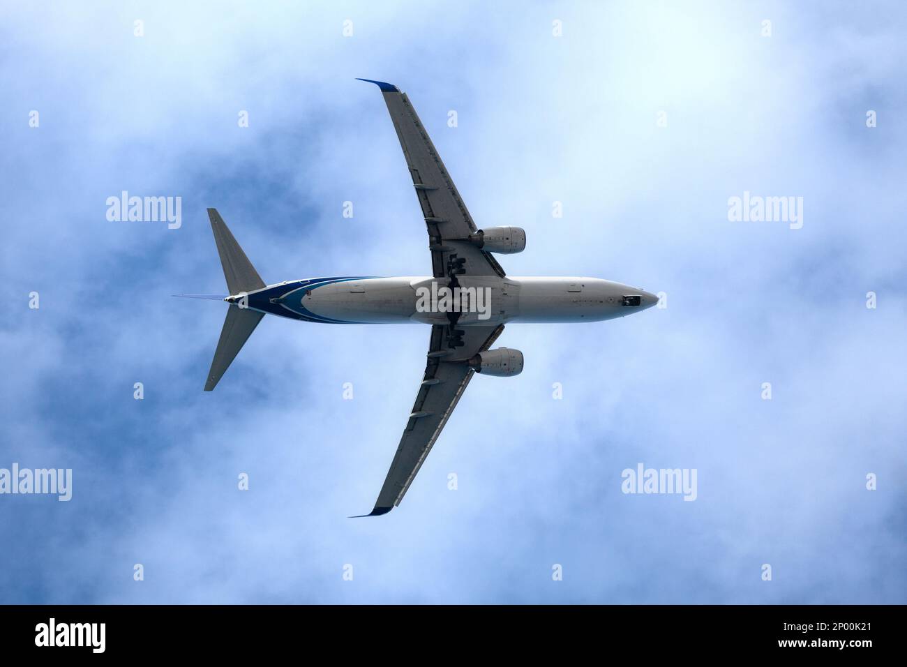 Boeing 737 89m hi-res stock photography and images - Alamy