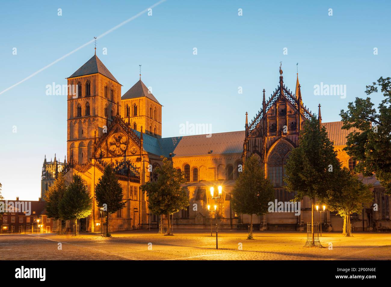 Münster: Münster Cathedral or St.-Paulus-Dom in Münsterland, Nordrhein-Westfalen, North Rhine-Westphalia, Germany Stock Photo
