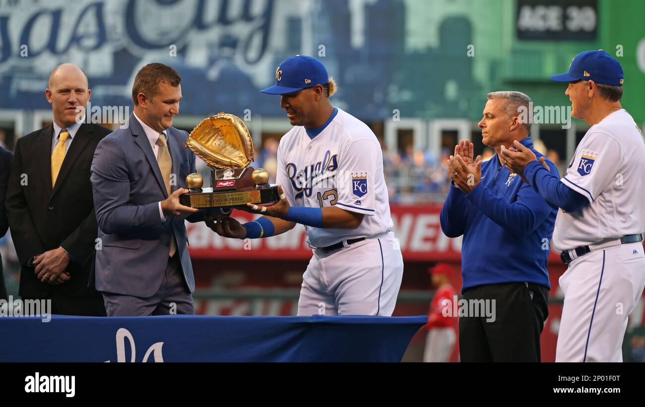 Salvador perez top gold jersey