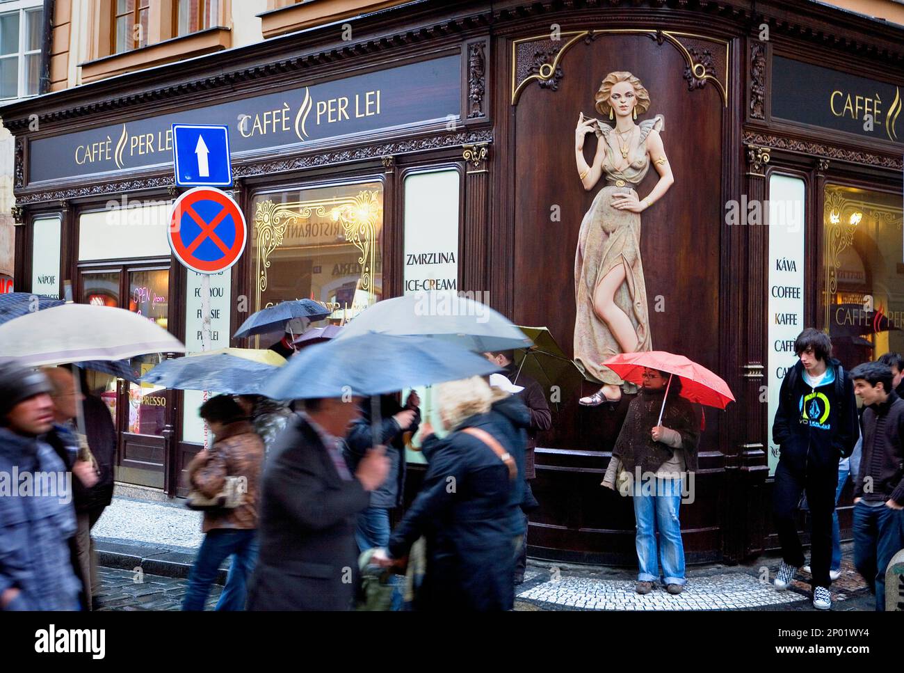 Caffe per lei hires stock photography and images Alamy