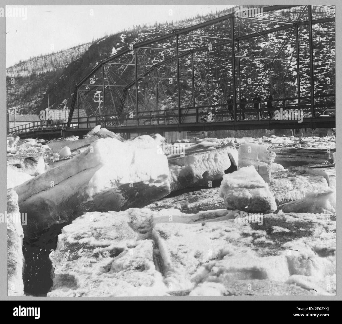 Bridges Yukon Dawson 1910 Black And White Stock Photos Images Alamy bridges-yukon-dawson-1910-black-and-white-stock-photos-images-alamy