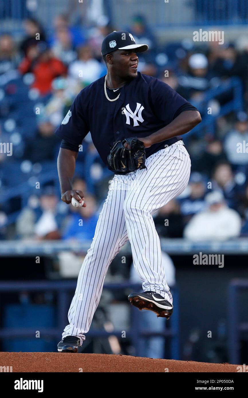 TAMPA, FL - MARCH 15: Michael Beltre (94) warms up during the Yankees  spring training workout on March 15, 2022, at Steinbrenner Field in Tampa,  FL. (Photo by Cliff Welch/Icon Sportswire) (Icon