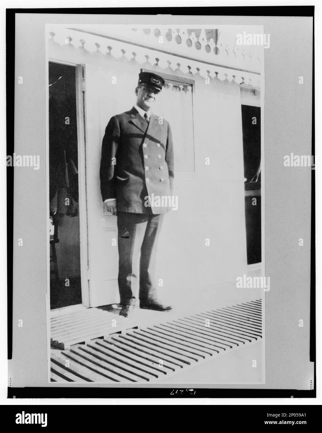 Male carpenter in uniform Black and White Stock Photos & Images - Alamy