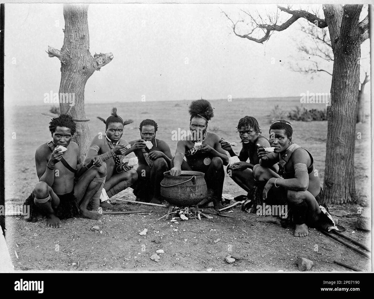 Zulu african people 1920 1930 hires stock photography and images Alamy