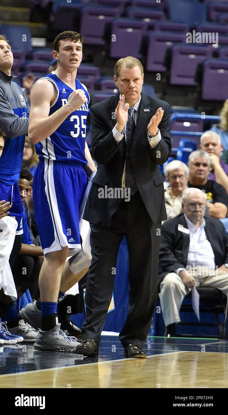 ST. LOUIS, MO. - MARCH 02: Drake Bulldogs' dead coach Jeff Rutter ...