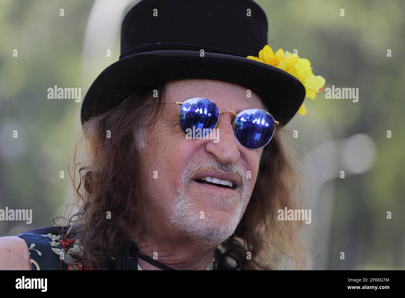 SP - Sao Paulo - 18/02/2017 - Bloco de carnaval Bicho maluco beleza - O  cantor Alceu Valenca participa do bloco de carnaval Bicho Maluco Beleza, em  frente ao parque do Ibirapuera,, image size:1300x956