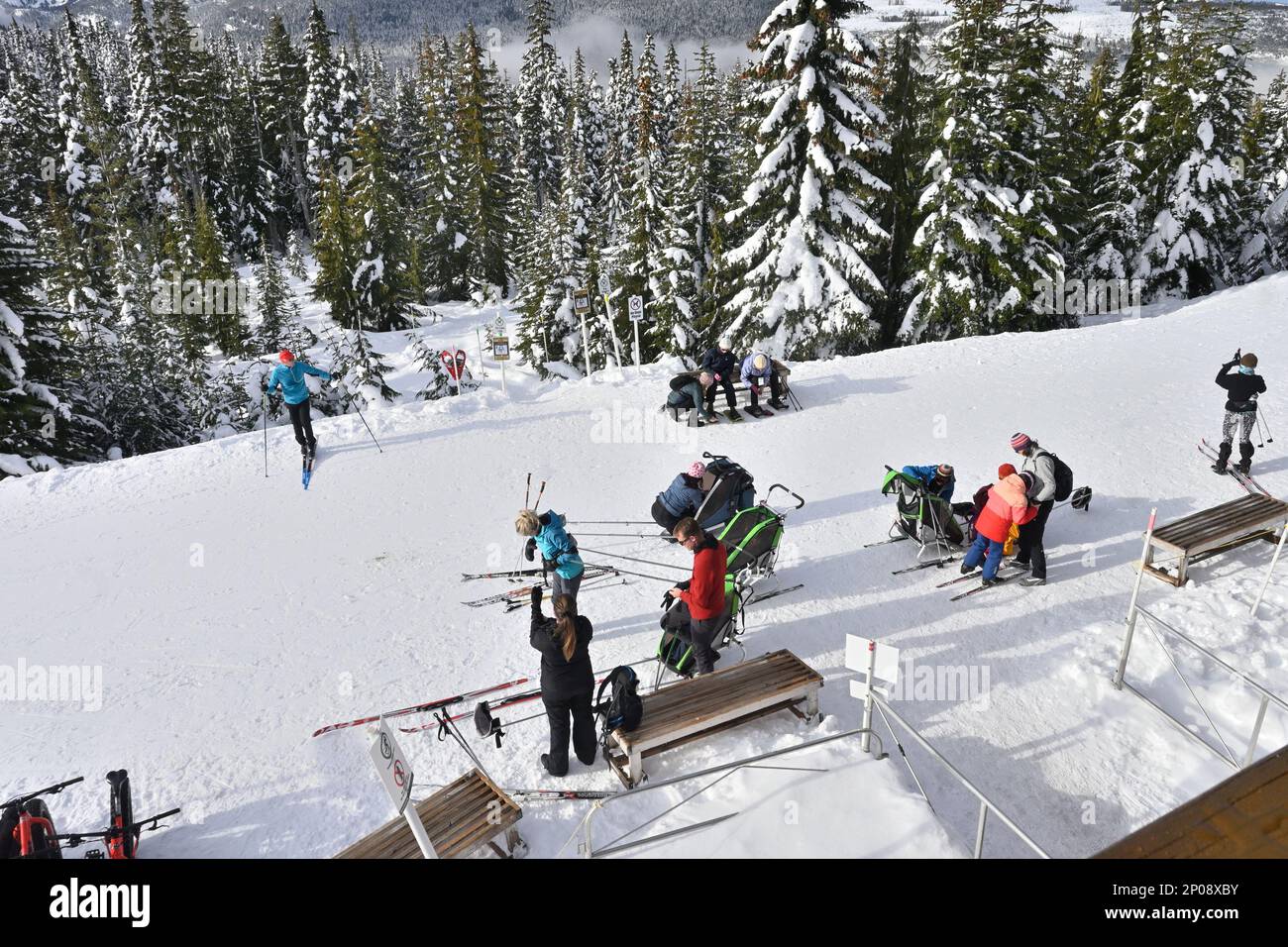 People preparing to ski and snow shoe at Raven Lodge, Mt Washington. Stock Photo