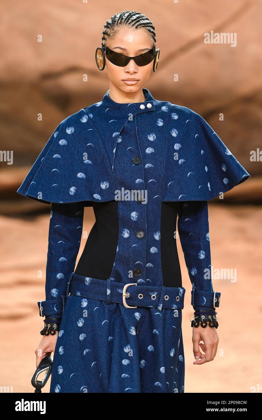 OFFWHITE FallWinter 20232024 Runway during Paris Fashion Week on