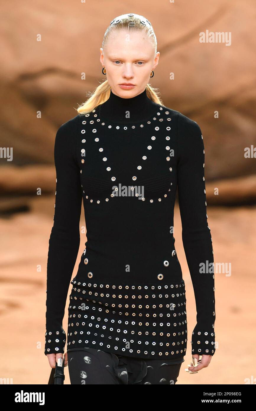 OFFWHITE FallWinter 20232024 Runway during Paris Fashion Week on